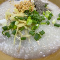 เมนูของร้าน โจ๊กวงเวียนน้ำพุ