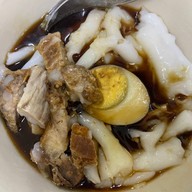 เมนูของร้าน ก๋วยจั๊บน้ำข้นน้ำใส เจ้ปุ๊ (ตลาดดี) สูตรโบราณ ดำเนินสะดวก