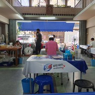 บรรยากาศ ก๋วยเตี๋ยว ต้มเลือดหมู หน้าวัดพลับ