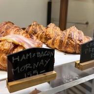 เมนูของร้าน Kenn’s Coffee & Croissant อารีย์