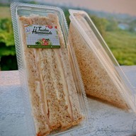 JaideeHomemade Sandwish&salad