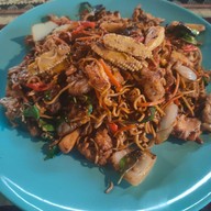 เส้นคั่ว by crazy food
