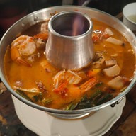 เส้นคั่ว by crazy food