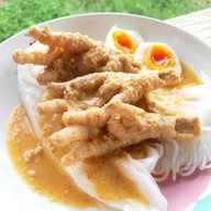 ครูหน่อยขนมจีนน้ำยากะทิสูตรโบราณ