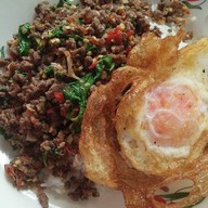 ร้านต้นกับแต อาหารป่า ก๋วยเตี๋ยว ตามสั่ง