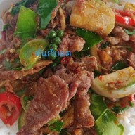ร้านต้นกับแต อาหารป่า ก๋วยเตี๋ยว ตามสั่ง