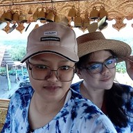 ขนมเบื้องร้านการ์ตูนในตลาดเทศบาล