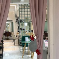 Salon De E'Claire