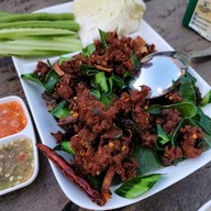 จันทร์เสวย จันทร์เสวย