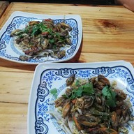 หอยทอดตุ้งโร่(ใหญ่หอยทอด)