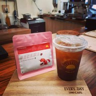 เมนูของร้าน EVERYDAY1990CAFE