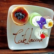 Cafe Laura Bar & Restaurant มวกเหล็ก