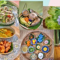 9ban Cafe & Kanom Thai
