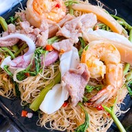 หมี่กระเฉด ช้งเช้งโภชนา - food villa ราชพฤกษ์ Food villa ratchapruek