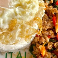 ครัวเจ้แต สามแยกจงศิริ