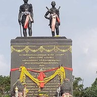 อนุสาวรีย์นายดอกนายทองแก้ว อ่างทอง