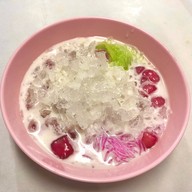 เมนูของร้าน สายไหมบะหมี่เกี๊ยวกุ้ง สุดท่าน้ำศิริราช