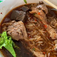 เมนูของร้าน ตาเตียว ก๋วยเตี๋ยวเป็ด