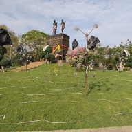 อนุสาวรีย์นายดอกนายทองแก้ว อ่างทอง