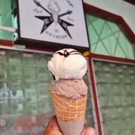 ไอครีม Rock's Scoop หมู่บ้านพระปิ่น2