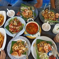 ผัดไทยรสเจ็บ (คาเฟ่เดอแฟง)  บางบอน