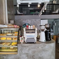 Tomodachi Cafe & Studio
