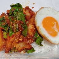 กะเพราพริกแห้ง เมืองโอ่ง สูตรโบราณ มีตังส์ Foods
