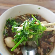 เมนูของร้าน ก๋วยเตี๋ยวเรือผักหวานเฮียนพสาขา2 สาขาบางบัวทอง