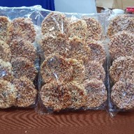 ข้าวแต๋นน้ำแตงโมแม่ประโลม
