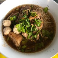 เมนูของร้าน ก๋วยเตี๋ยวเรือนายเก่ง