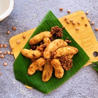 กล้วยทอด ตัวกอ