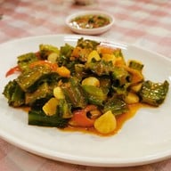 เมนูของร้าน วิโรจน์โภชนาผักบุ้งเหิรฟ้า สาขา 2