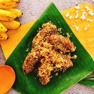 กล้วยทอด ตัวกอ