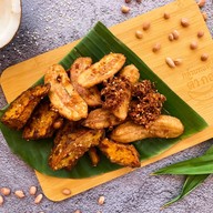 กล้วยทอด ตัวกอ