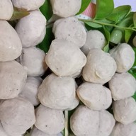 ลูกชิ้นทอด แม่ประมวล