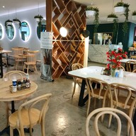 บรรยากาศ Cafe Mademoiselle