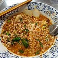 เมนูของร้าน ก๋วยเตี๋ยวลุงกับป้า