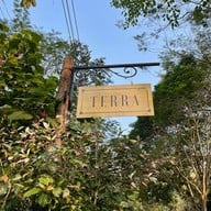 แทร์รา & เดอะฟาร์มเมอร์สบาร์   Terra & The Farmers' Bar Faraway Elsewhere ,