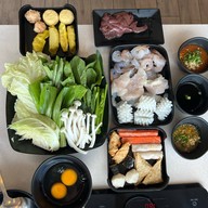 ชาบู ชาบู นางใน อนุสาวรีย์ชัยสมรภูมิ