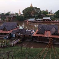 บรรยากาศ แพภูฟ้าไทย