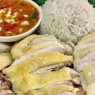 พรรณีข้าวมันไก่-ข้าวขาหมู