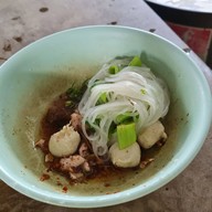 เมนูของร้าน ก๋วยเตี๋ยวเรือบางกร่างลุงต๋อย