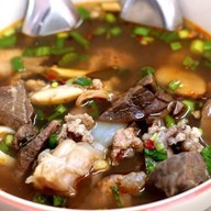 ส้มตำ ยำ แซบๆ ร้านรอบดึก เปิดแค่กลางคืน เครื่องดื่ม ชานม -