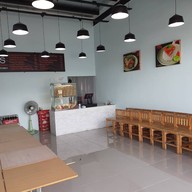 บรรยากาศ กะเพราริช มิตรมาเก็ต