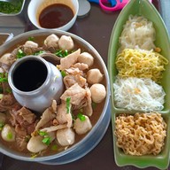 เมนูของร้าน ข้าวผัดกะเพรา ผัดกะเพรา กะเพรา