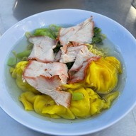 เมนูของร้าน บะหมี่เกี๊ยวนายแดง