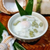 ข้าวแกงลุงจันทร์ ตลาดนัดข้างเขตลาดพร้าว