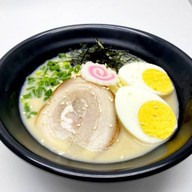 ร้านก๋วยเตี๋ยวลูกชิ้นปลากรายเจ๊ต้อย เมืองเพชรบูรณ์