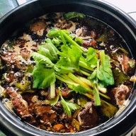ร้าน เฮียชู เนื้อตุ๋น&หมูตุ๋น ข้าวขาหมู
