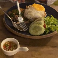 CHICK KA BEEF บ่อปลาวัดโยธิน